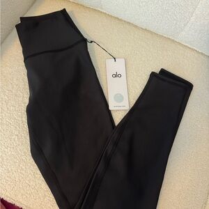 ALO Yoga Airlift High-Waist Leggings